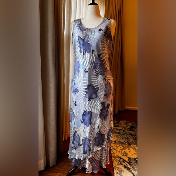 Layered Lavender and Silver Silk Dress - Picture 2 of 3